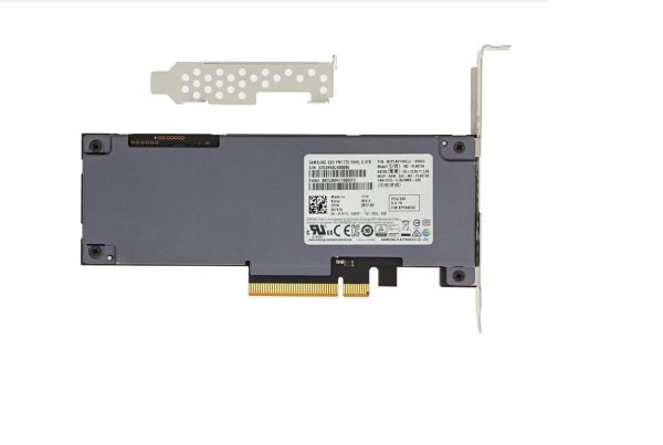 Samsung PM1725 MZ-PLK6T4A - SSD - 6.4 TB - PCIe 3.0 X8 (NVMe) - Dell OEM Refurbished