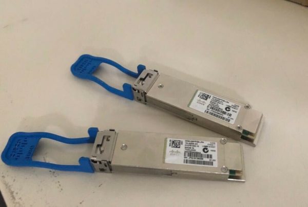 Cisco ONS-QSFP28-LR4 100GBASE LR4 QSFP Transceiver Module.